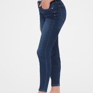 Gap Curvy True Skinny Jeans